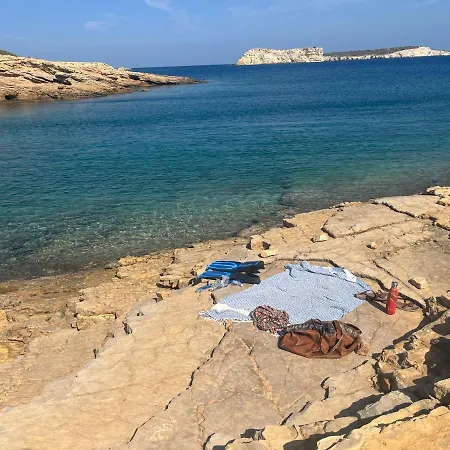 A Bedroom By The Sea Bed & Breakfast *